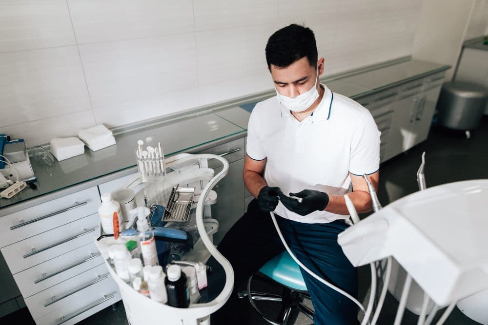 Dentist in Indirapuram – Kosmoss Dental Clinic