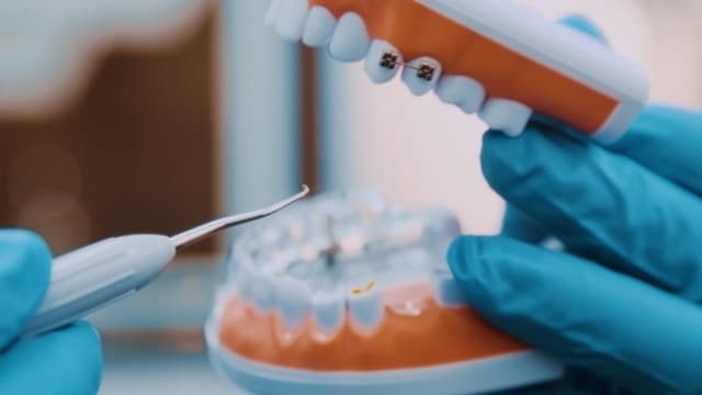 Cosmetic Dentist Near Me for Perfect Smile Makeover