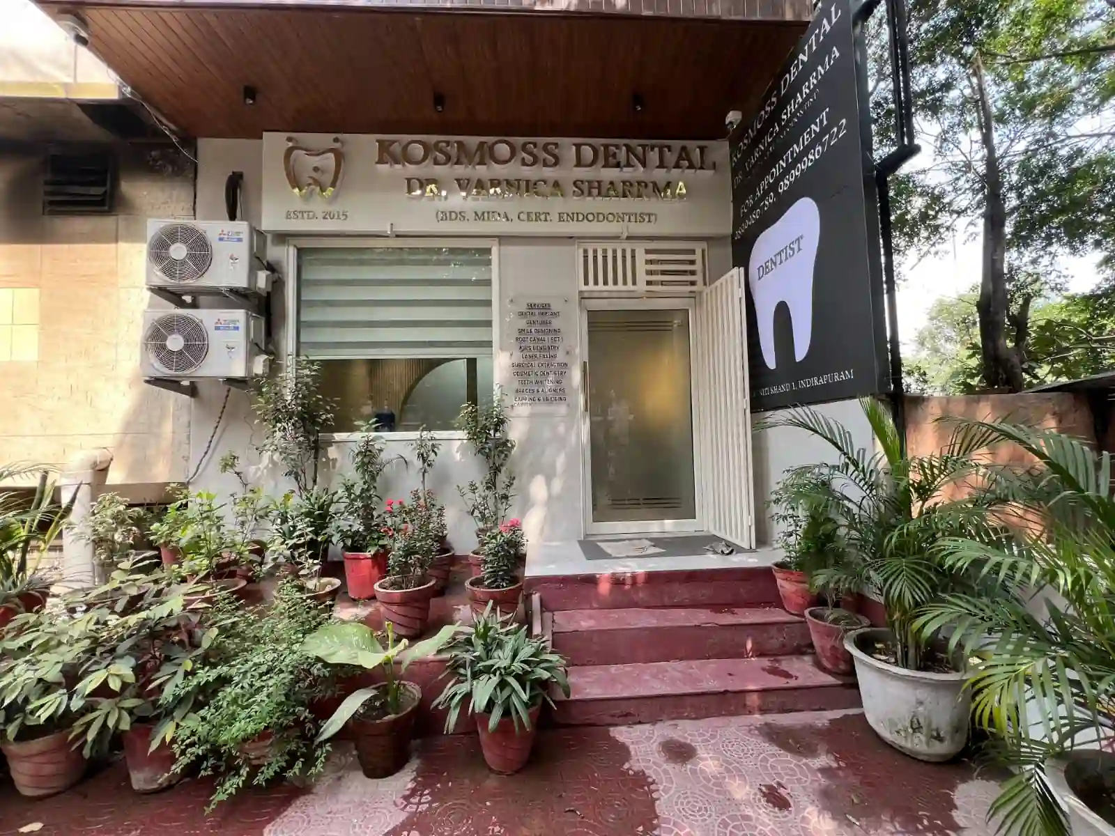 Dentist in Indirapuram: Dr. Varnica Sharma